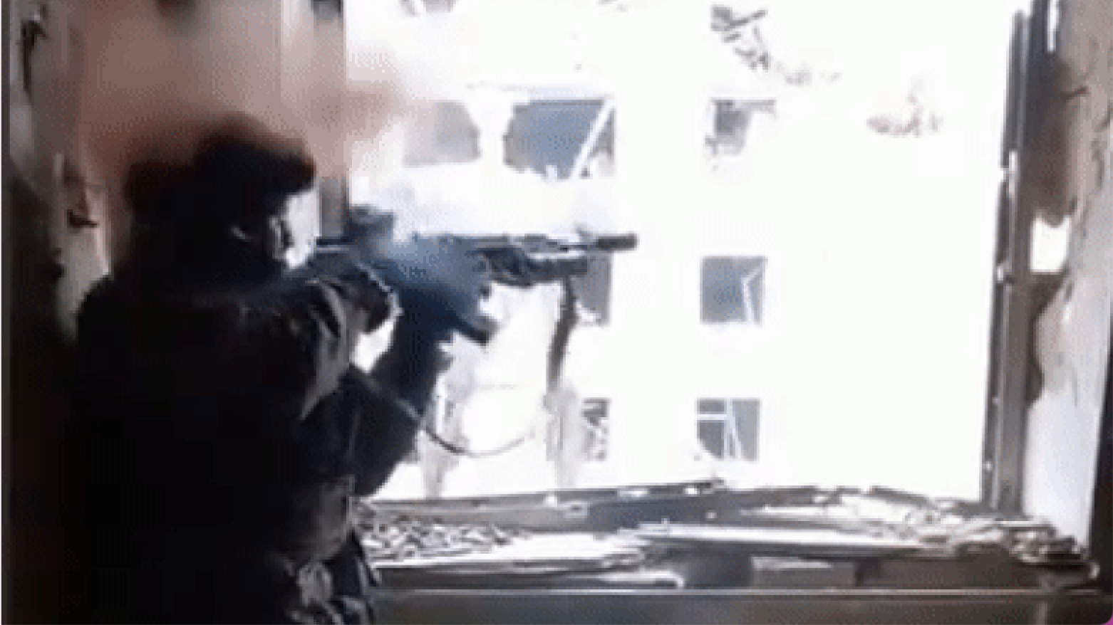 I-a trecut glonțul pe la ureche. Un soldat ucrainean scapă cu viață, după ce un glonț trece la doar câțiva centimetri de capul său