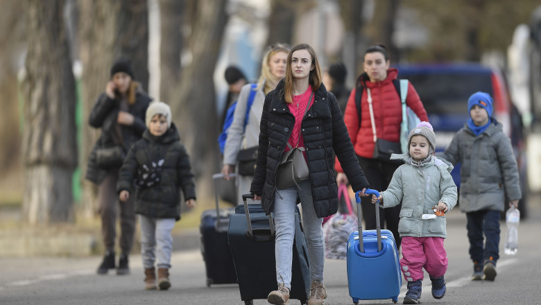 Dosare penale pentru obţinerea ilegală de fonduri pentru cazarea refugiaţilor ucraineni
