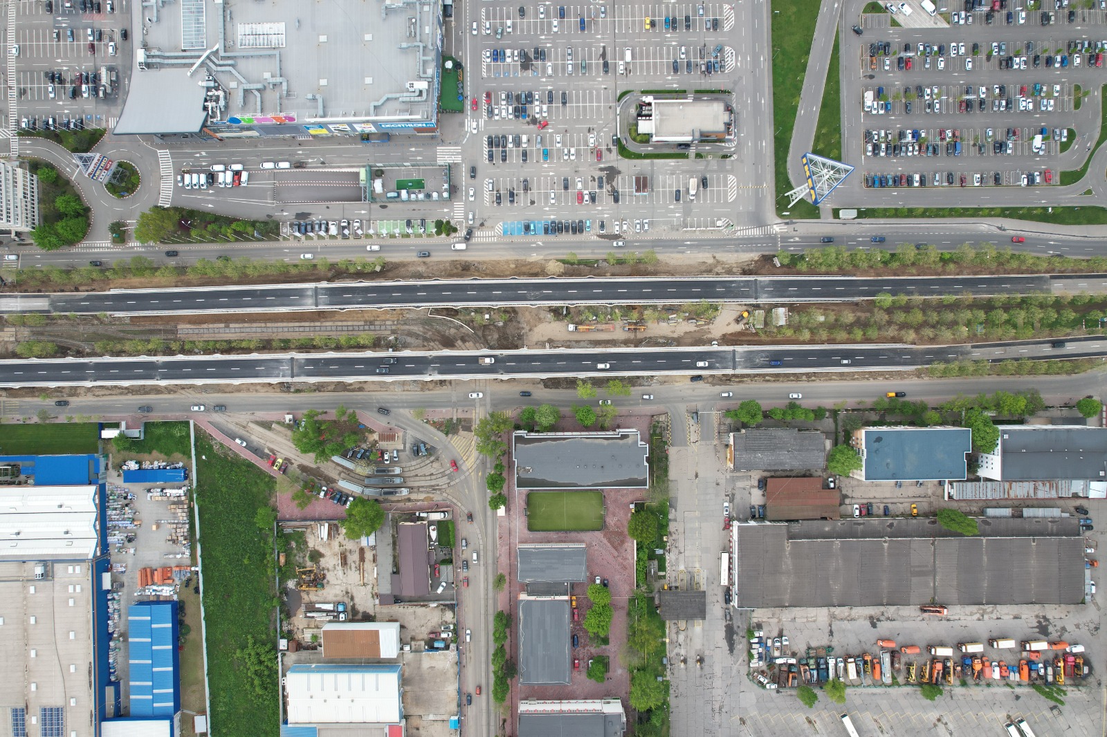 FOTO Două pasaje rutiere supraterane nou construite au fost deschise circulaţiei în Sectorul 3 din București