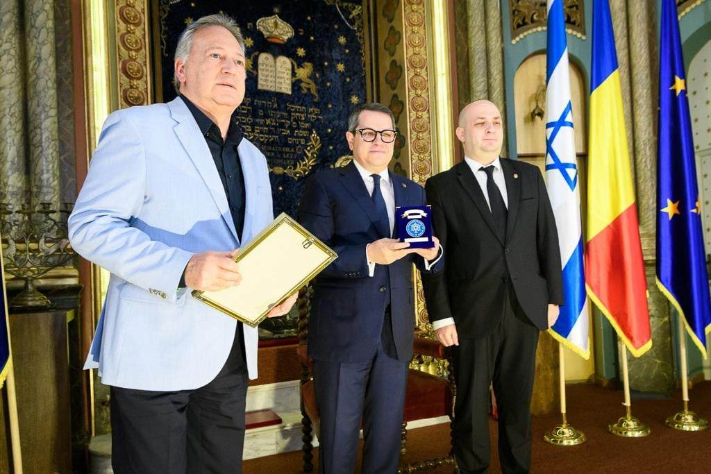 Directorul SRI, Eduard Hellvig, a primit medalia "Prieten al Comunităților Evreiești din România"