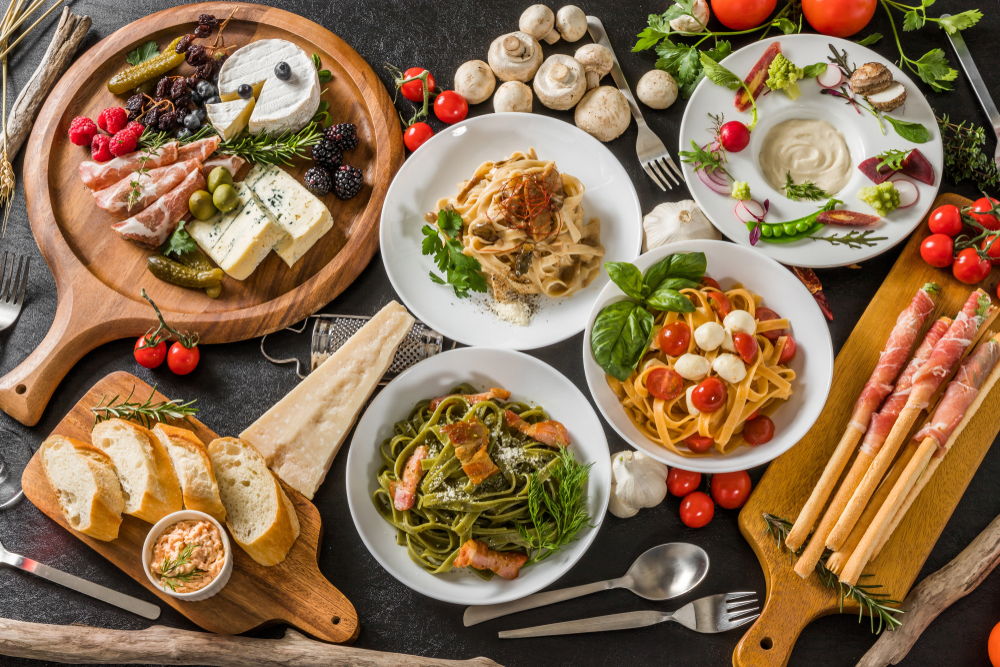 Care dintre dietele la modă sunt bune pentru slăbit, dar și pentru inimă. Recomandările specialiștilor