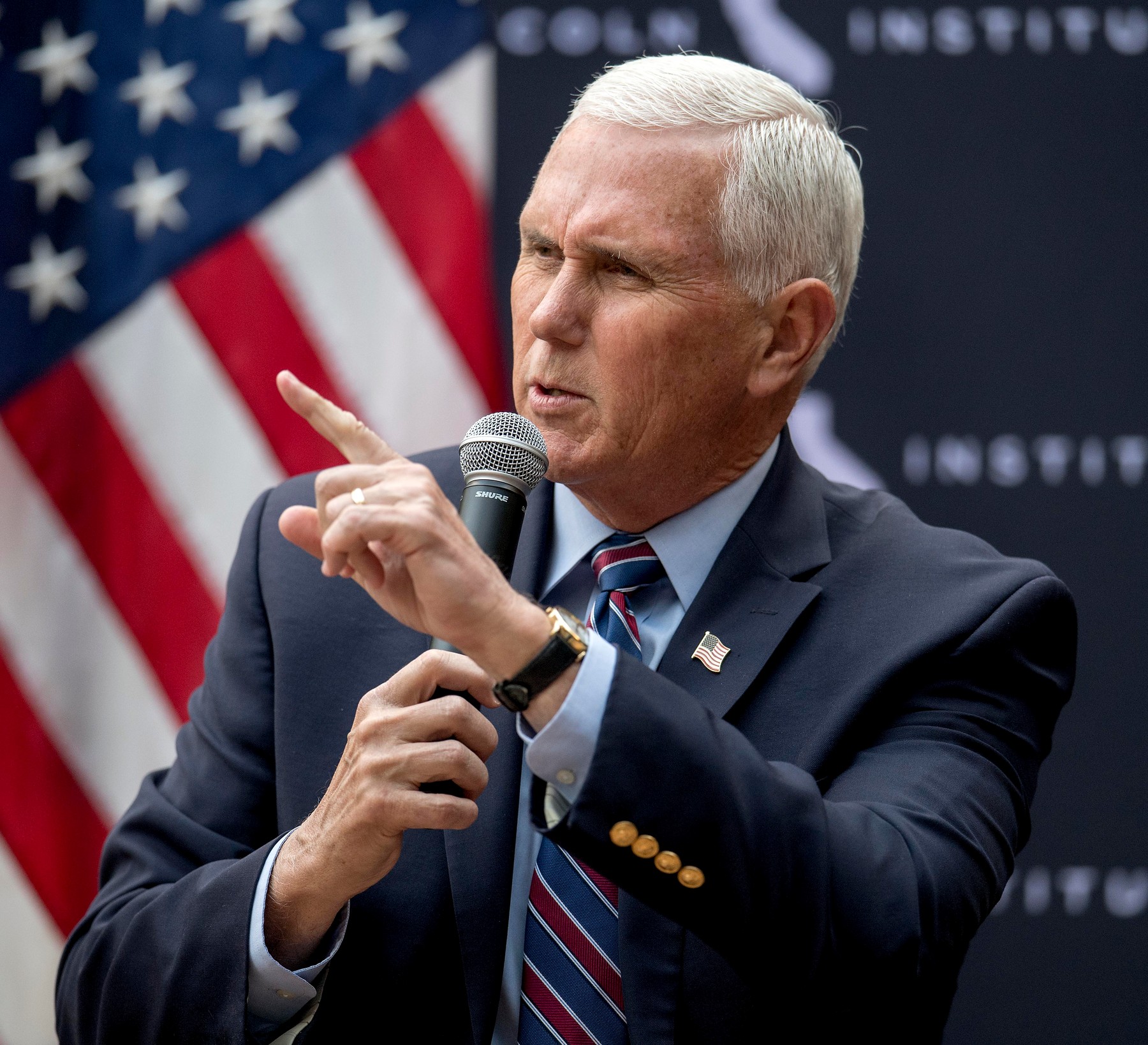 Mike Pence a depus mărturie cinci ore în fața marelui juriu care îl cercetează pe Donald Trump și Asaltul de la Capitoliu