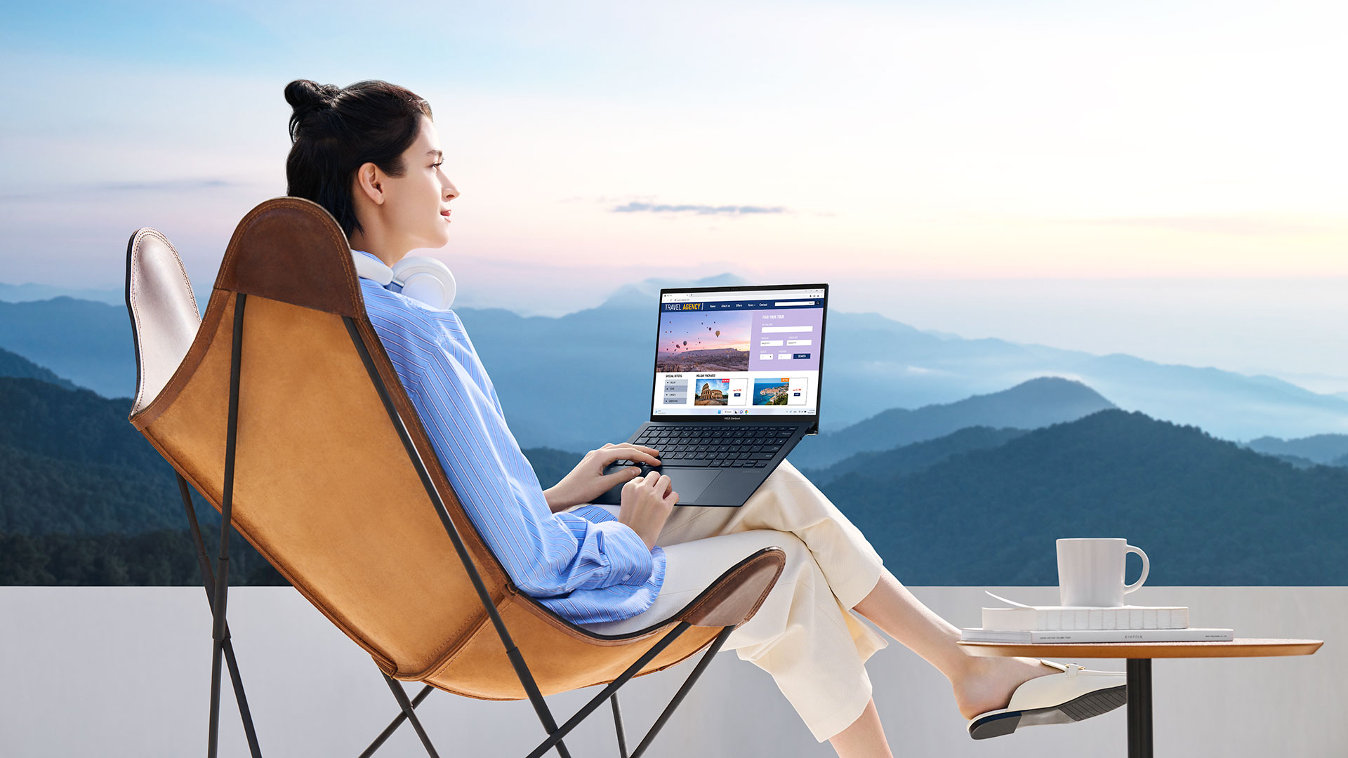 (P) ASUS Zenbook S 13 OLED (UX5304), un laptop premium extrem de portabil