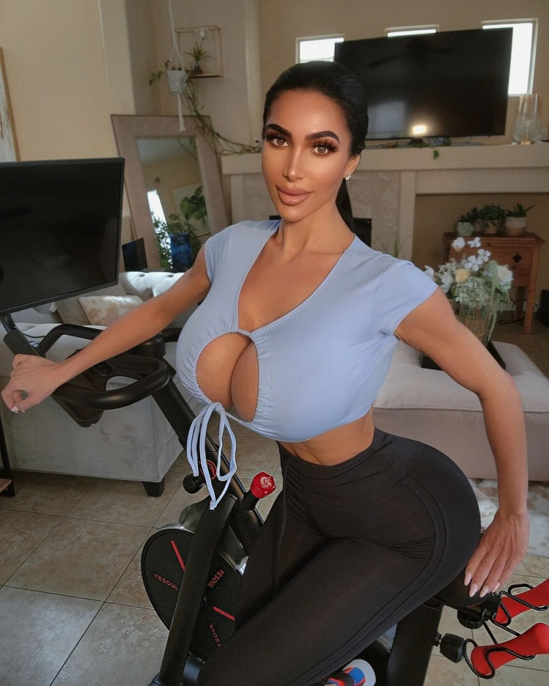 EXCLUSIVE Kim Kardashian’s OnlyFans lookalike Christina ‘Ashten’ Gourkani dead at 34