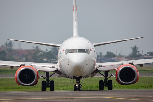 Avionul închiriat de Administraţia Prezidenţială pentru vizita din America Latină a aterizat la Constanţa