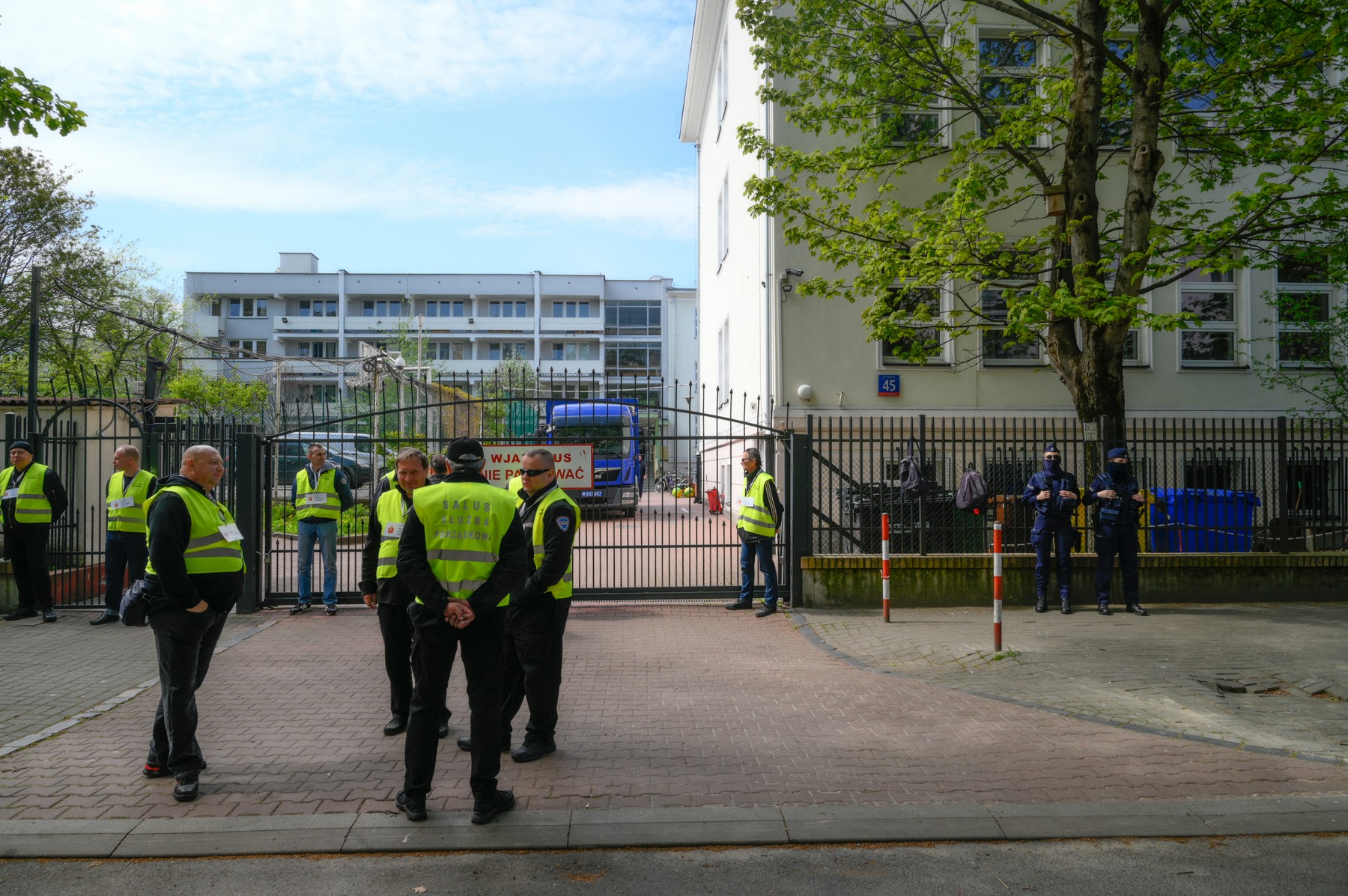 Polonia a confiscat clădirea liceului rus din Varșovia. Rusia amenință cu represalii