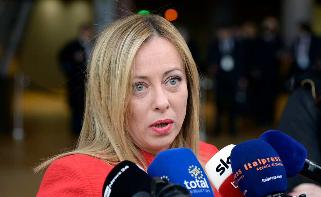 Georgia Meloni, indignată după ce sora sa a fost caricaturizată într-un cotidian italian