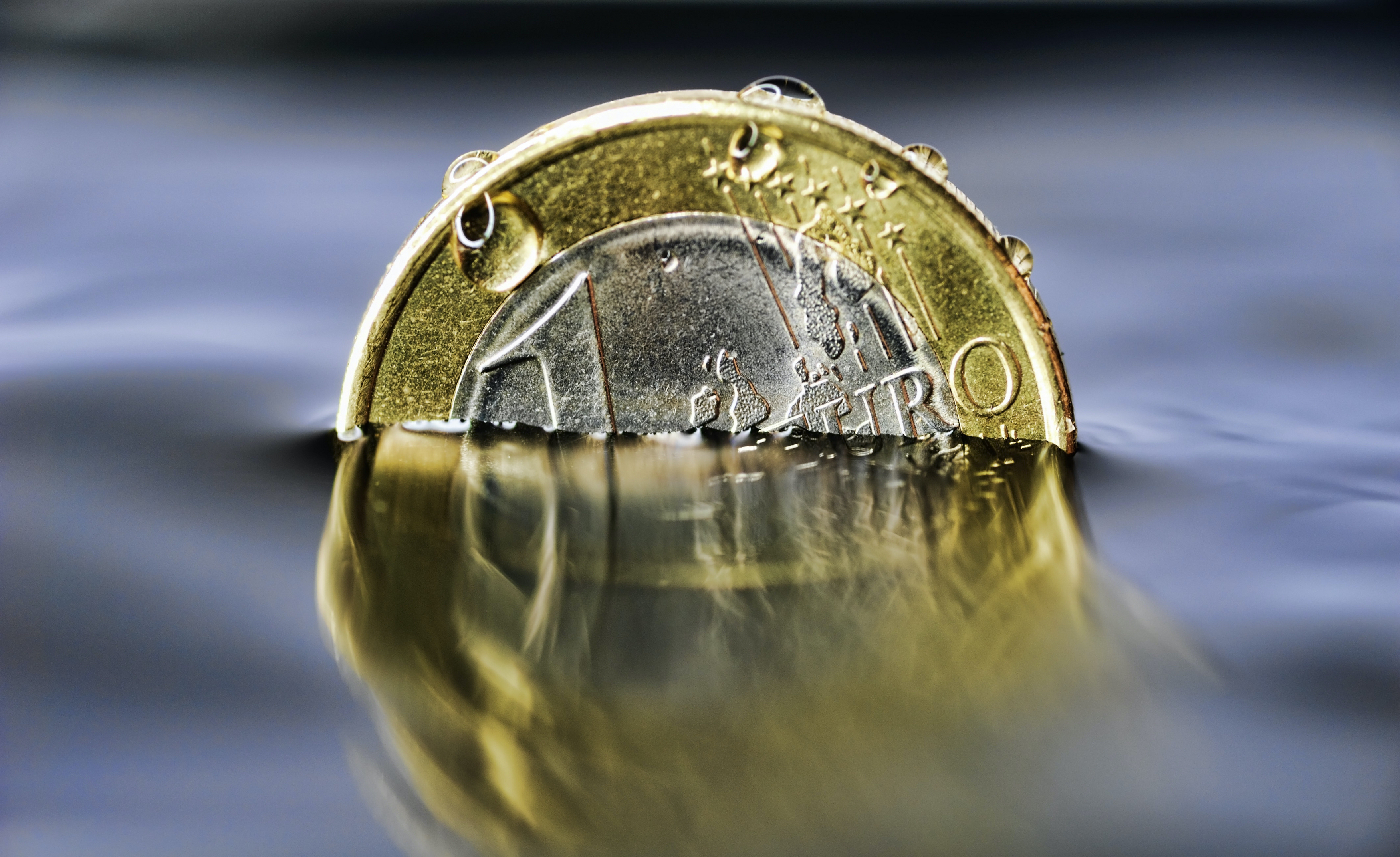 România, deficit guvernamental aproape dublu faţă media UE în 2022