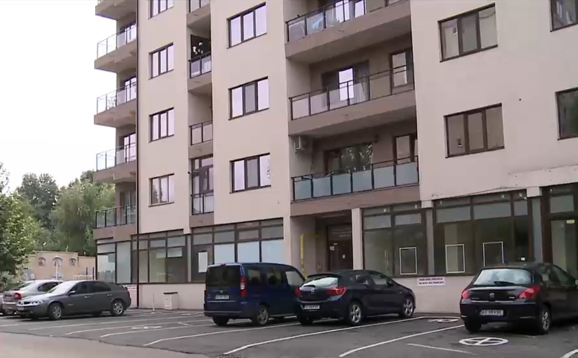 An complicat pentru cei care vor să cumpere o casă: Deși cererea este scăzută, prețurile locuințelor continuă să crească