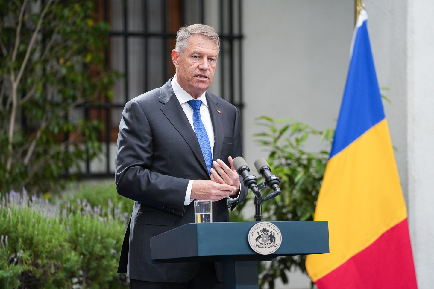 Iohannis: Ziua Eroilor ne oferă prilejul pentru a reflecta la responsabilitatea pe care o avem față de generațiile viitoare
