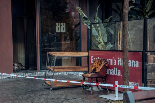 Doi oameni au murit și mai mulți au fost răniți într-un incendiu provocat de o pizza flambată la un restaurant din Madrid