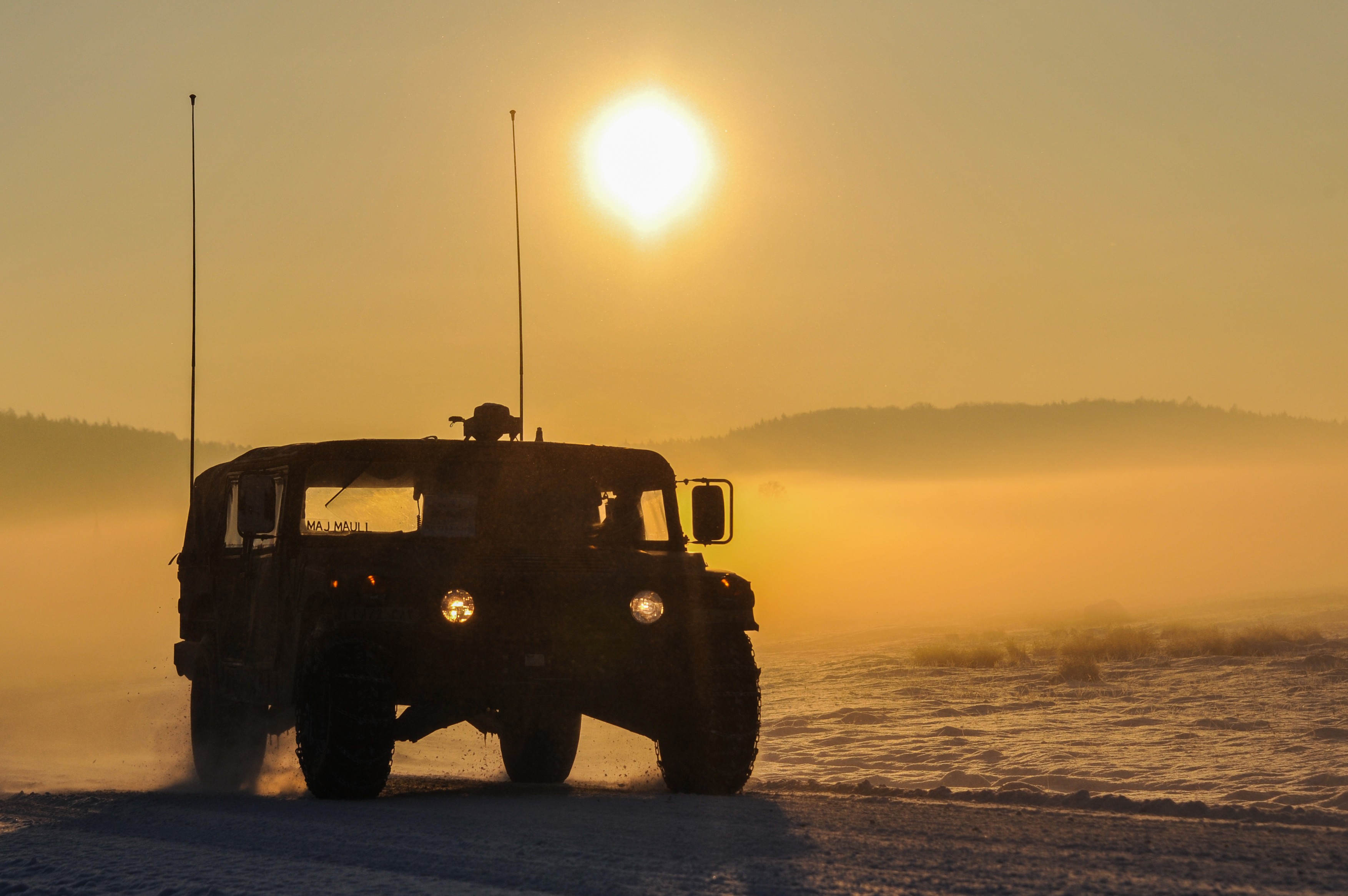 „Bravo, românilor!” Reacția soldaților americani, după ce au încercat să „fure” o mașină de la militarii români, într-un exercițiu NATO