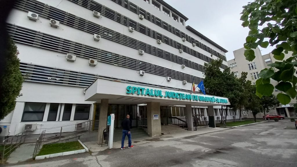 Un bărbat a murit după ce a căzut de la etajul 3 al Spitalului Județean Slatina
