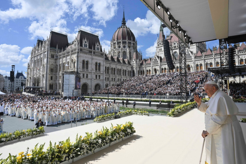 HUNGARY - POPE FRANCIS CELEBRATED A MASS AT KOSSUTH LAJOS ' S SQUARE IN BUDAPEST , HUNGARY- 2023/4/30