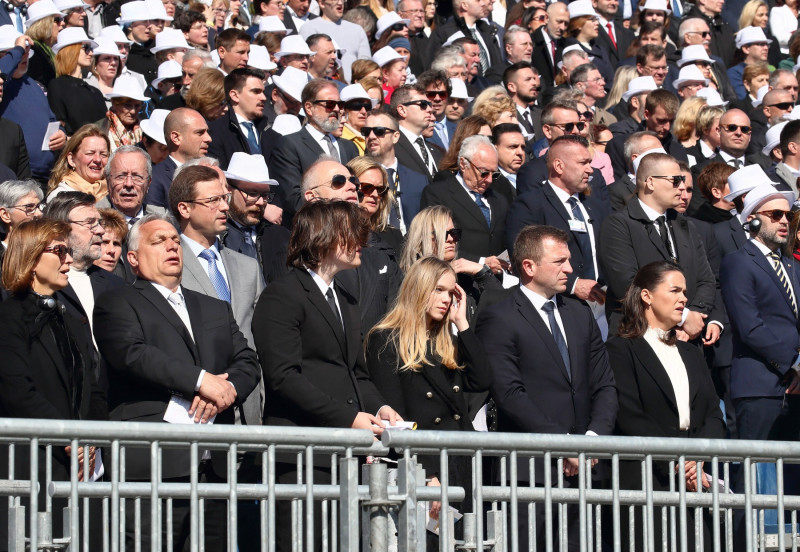 Pope in Hungary, Mass