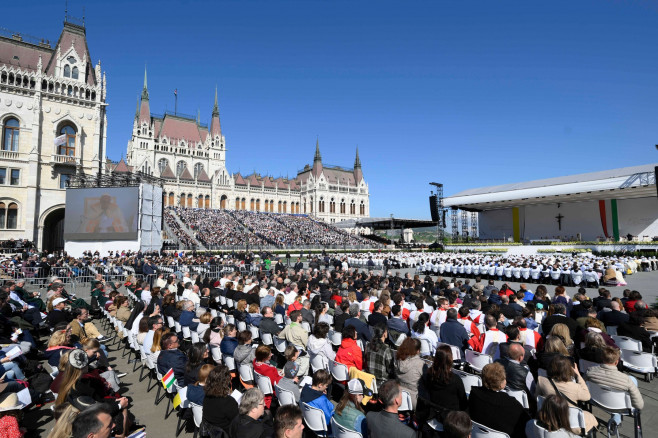 HUNGARY - POPE FRANCIS CELEBRATED A MASS AT KOSSUTH LAJOS ' S SQUARE IN BUDAPEST , HUNGARY- 2023/4/30