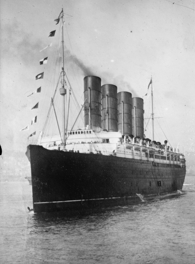 Ocean Liner RMS Lusitania / Photo