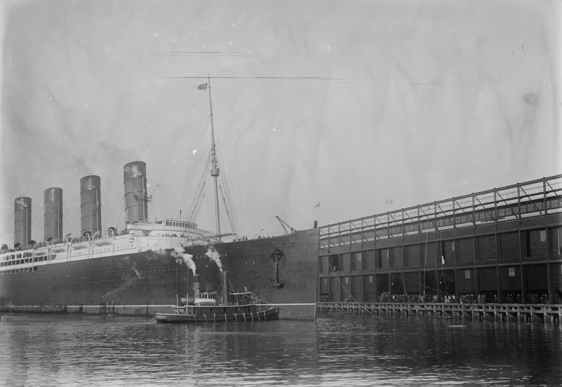 RMS Lusitania / New York Harbour / Photo, 1908