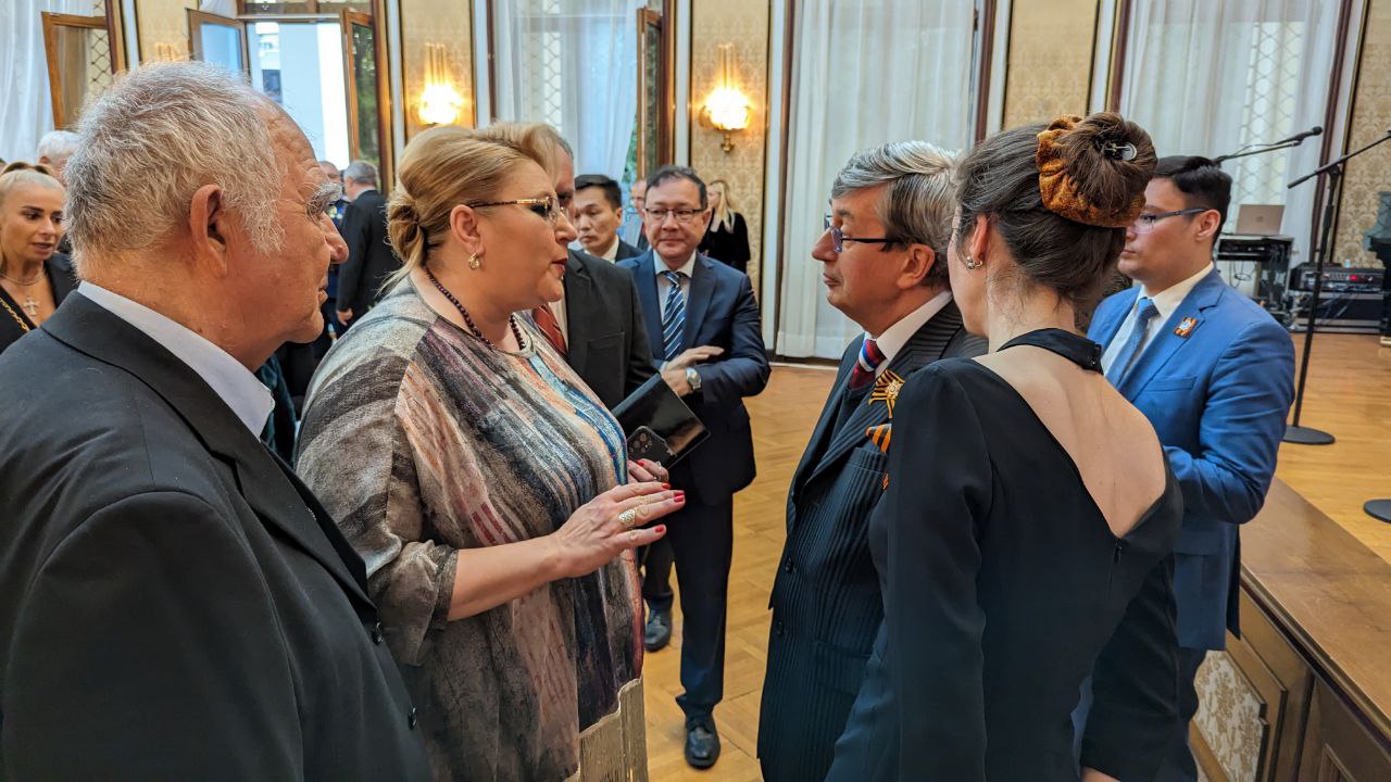 Șoșoacă le-a cerut oamenilor lui Putin să o promoveze pe Facebook-ul rusesc. Rogozin i-a publicat mesajul despre Transnistria