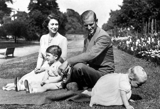 OLD PIC ROYAL FAMILY - EARLY DAYS - 1951