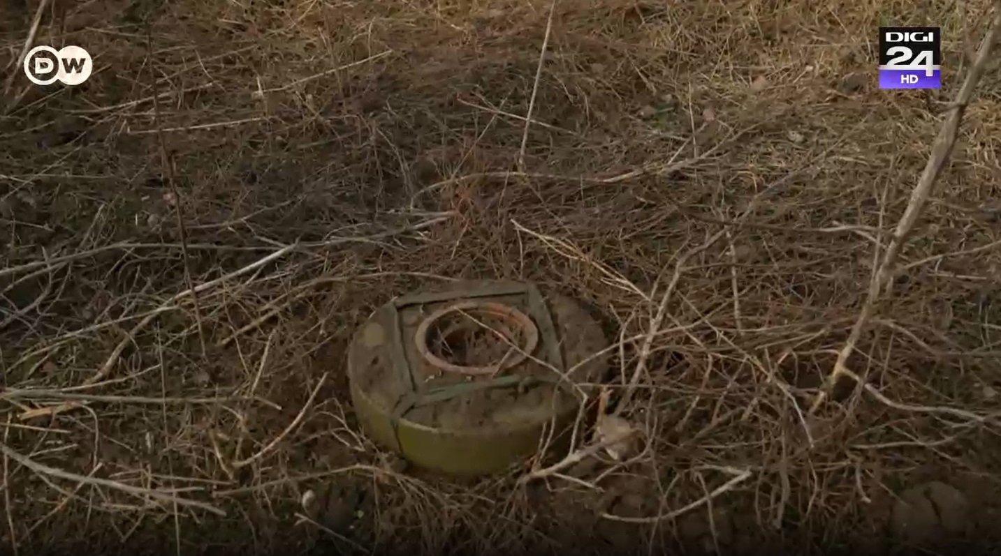 Capcane mortale pentru fermierii din Ucraina. „Pozițiile ruse erau acolo. Au minat totul în fața lor. Cine știe ce zace în pământ?”