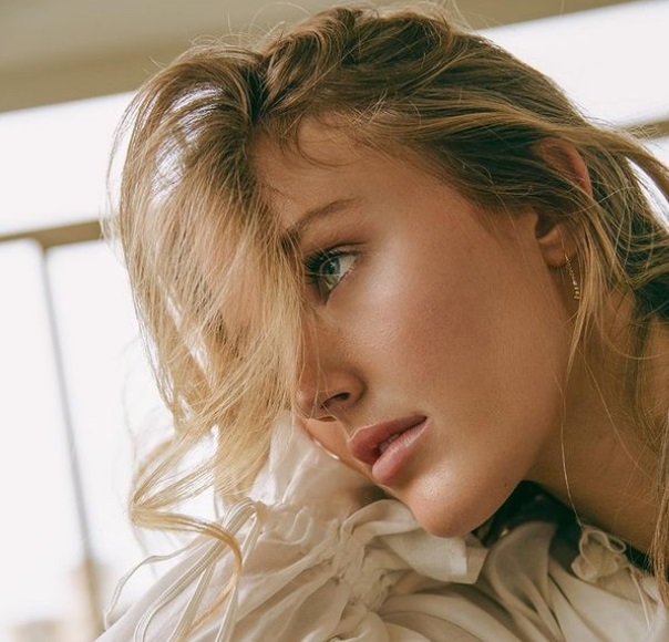 Sienna Weir, finalistă Miss Univers Australia, a murit la 23 de ani. Familia a decis să o deconecteze de la aparate