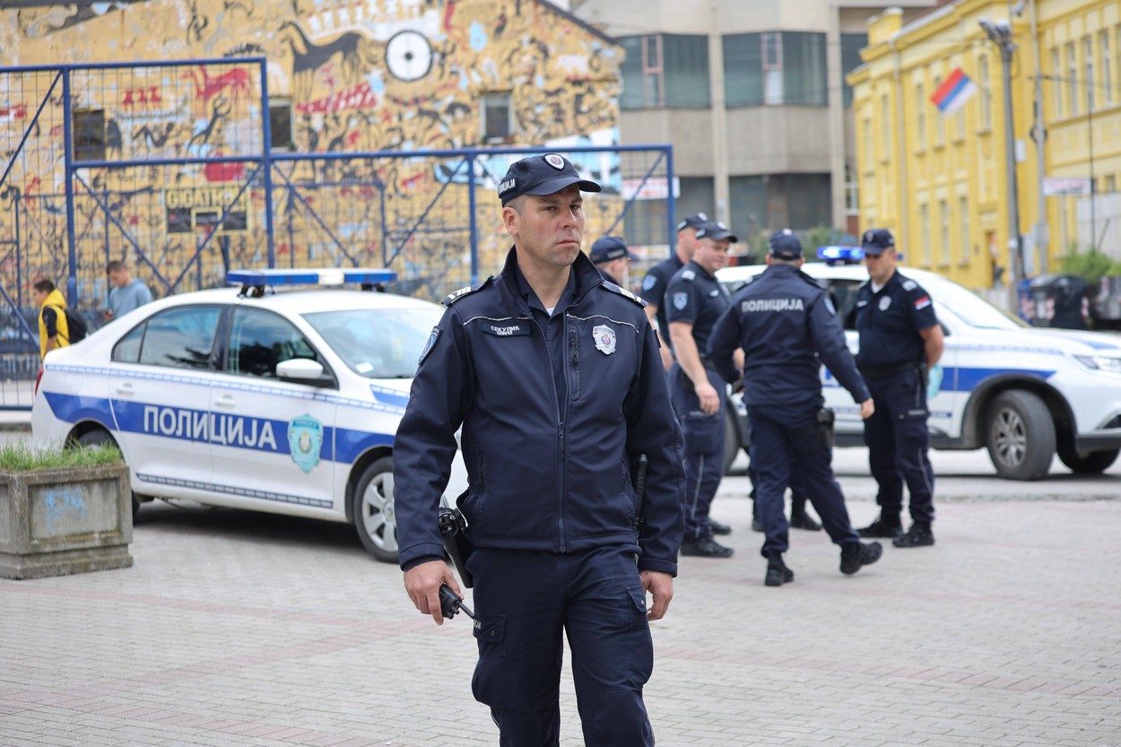 Rețineri în Serbia după masacrele de săptămâna aceasta. Trei adolescenți care aveau arme de foc au fost ridicați de poliție