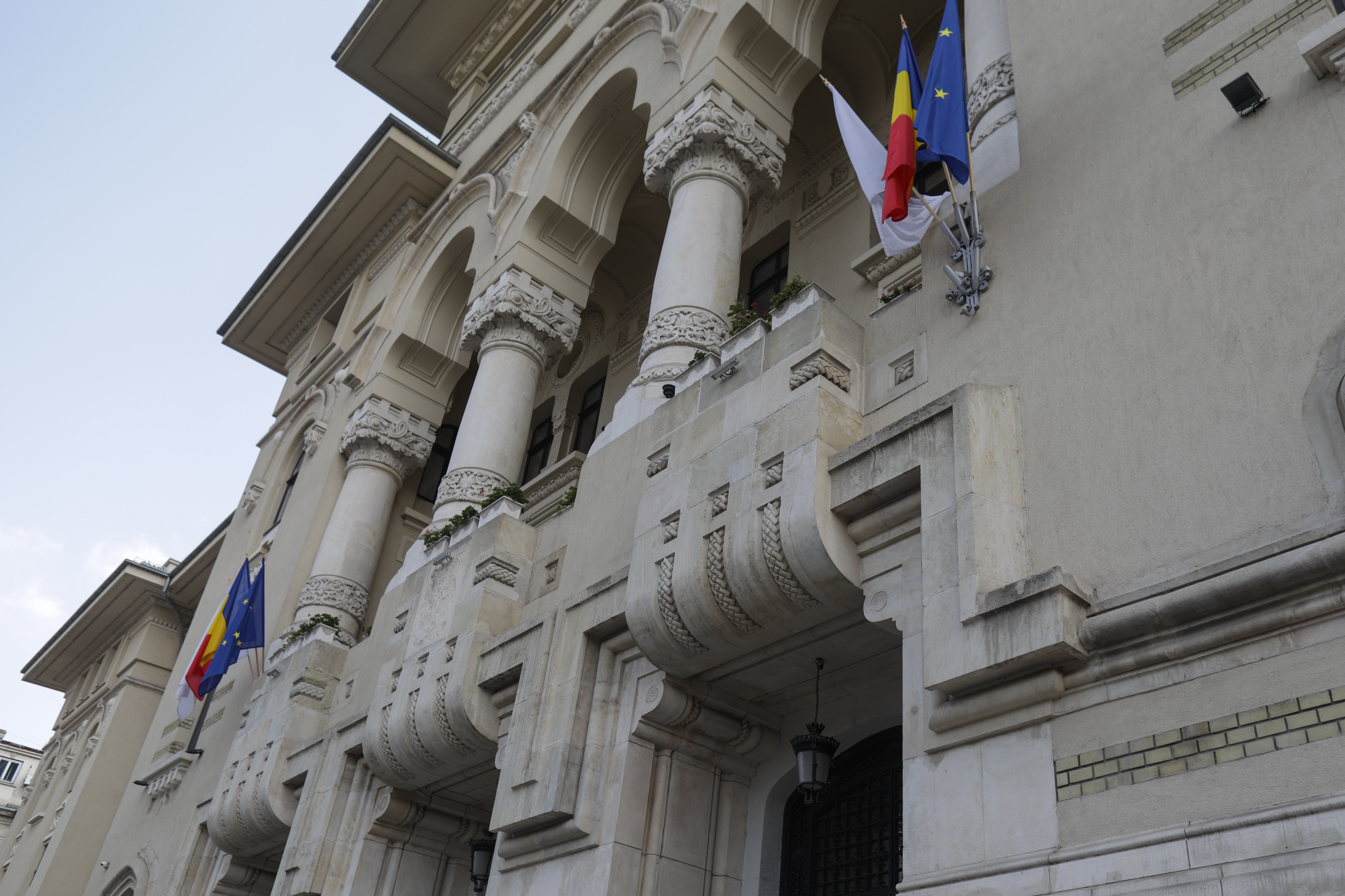 Pe cine preferă bucureștenii la Primăria Capitalei. Rezultatele celor mai recente două sondaje de opinie