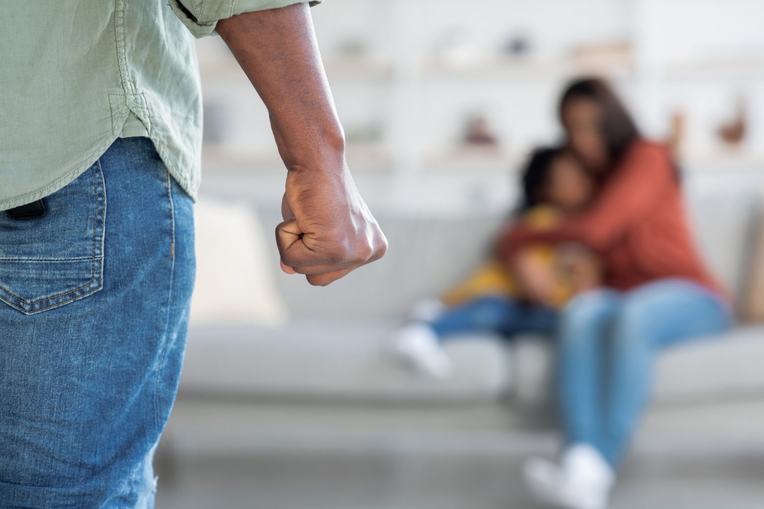 Alocația copilului va putea fi încasată de un părinte care beneficiază de ordin de protecție în caz de violență domestică