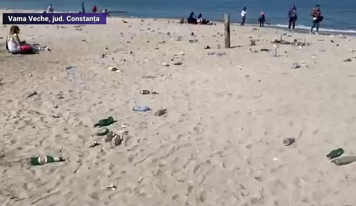 VIDEO Cum au lăsat plajele miile de turiști care au petrecut 1 Mai pe litoral