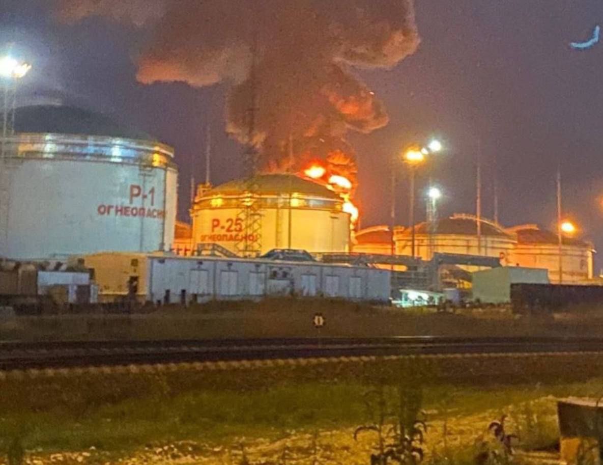 FSB anunţă arestarea a şapte agenţi ucraineni în Crimeea. Incendiu puternic în Crimeea. Un depozit de combustibil a luat foc
