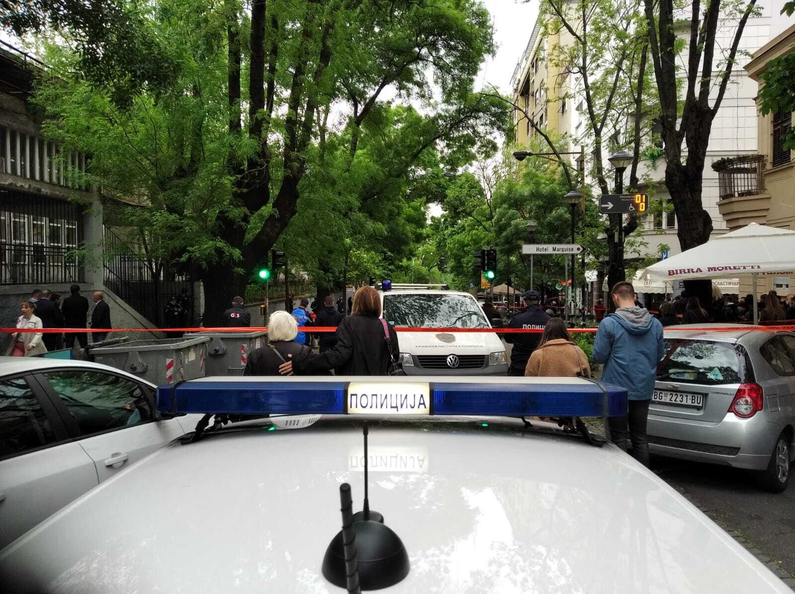 Masacru la o școală din Belgrad. Un elev a împușcat și a ucis 8 copii, o profesoară și gardianul școlii