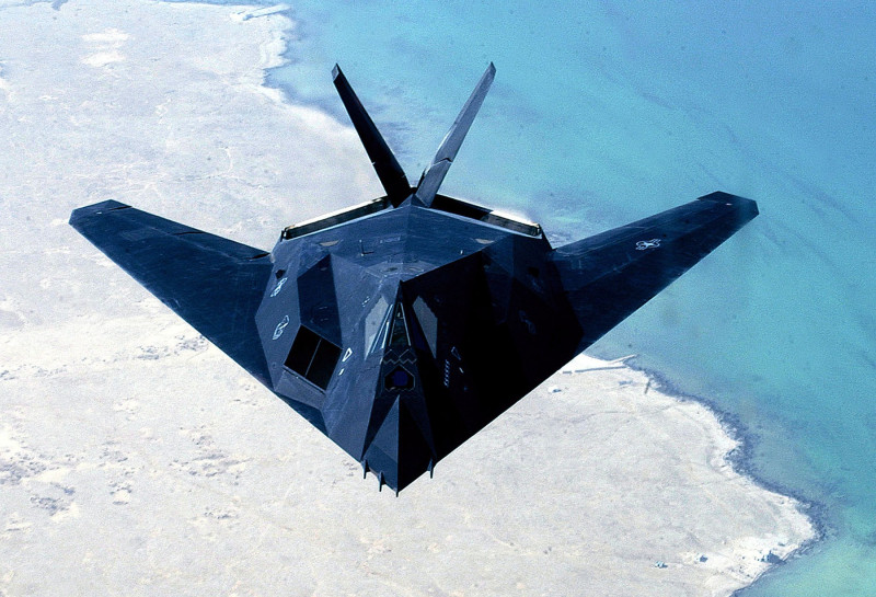 F-117 primul avion invizibil al Statelor Unite