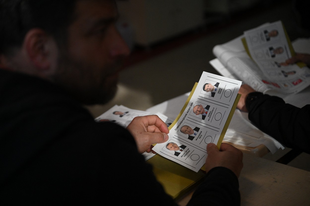Corespondență din Turcia. Imediat ce s-au deschis secțiile de votare, turcii au mers să-și aleagă președintele