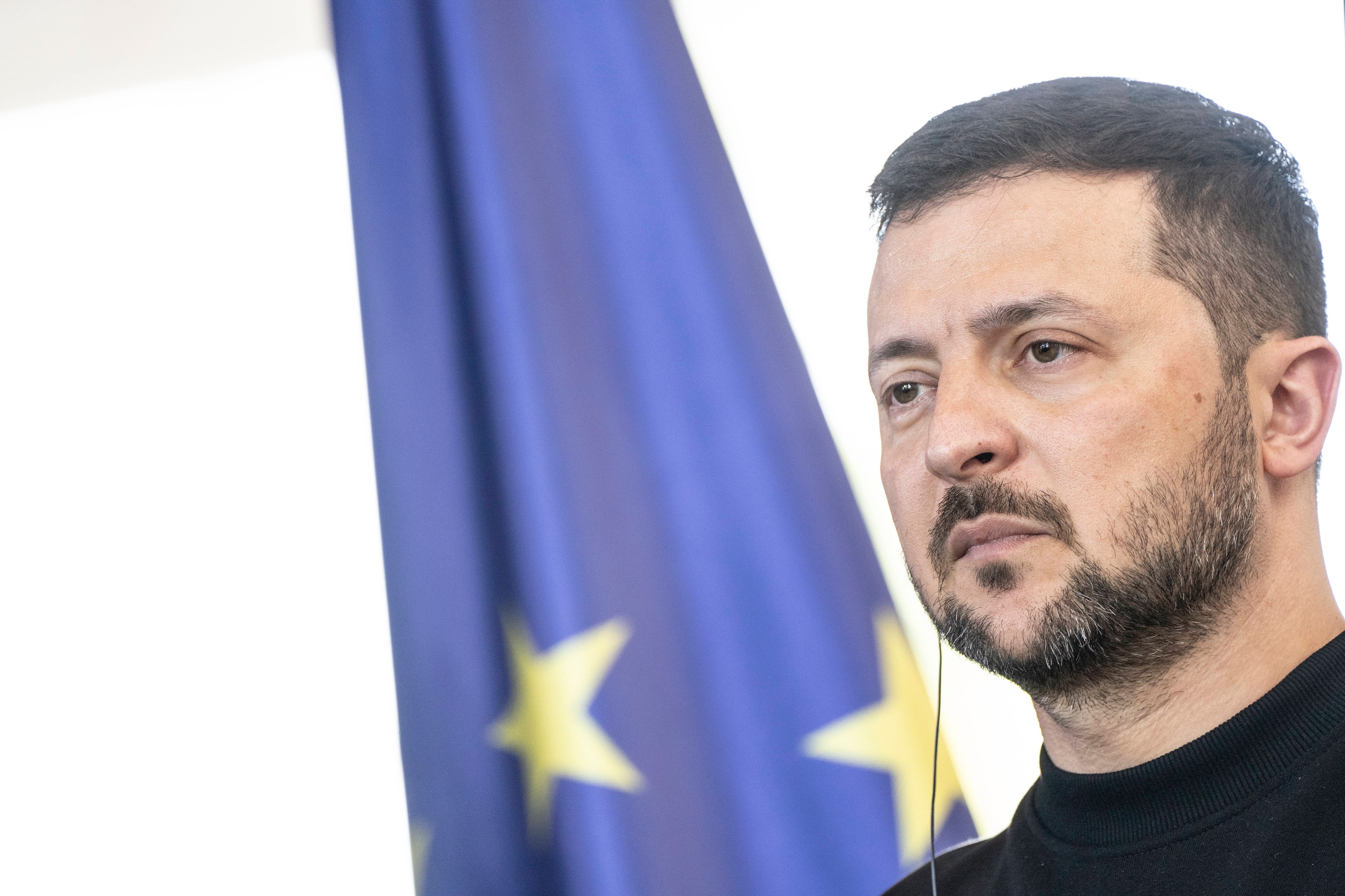 După Roma și Berlin, Zelenski continuă turul capitalelor europene cu Parisul. Liderul de la Kiev va fi primit de Macron, luni
