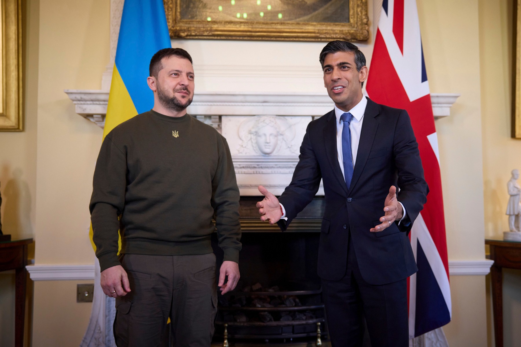 Zelenski face o vizită surpriză în Regatul Unit şi se întâlneşte cu Sunak
