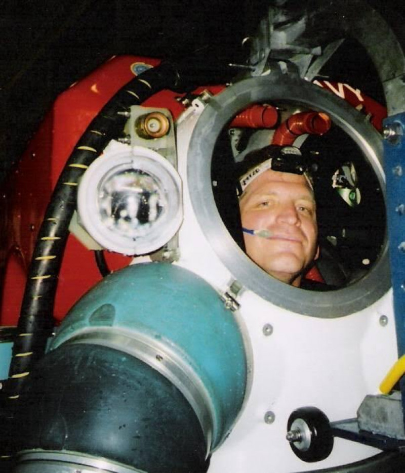 Navy Diver Turned Professor Spending 100 Days Underwater In Bid To Reverse Aging