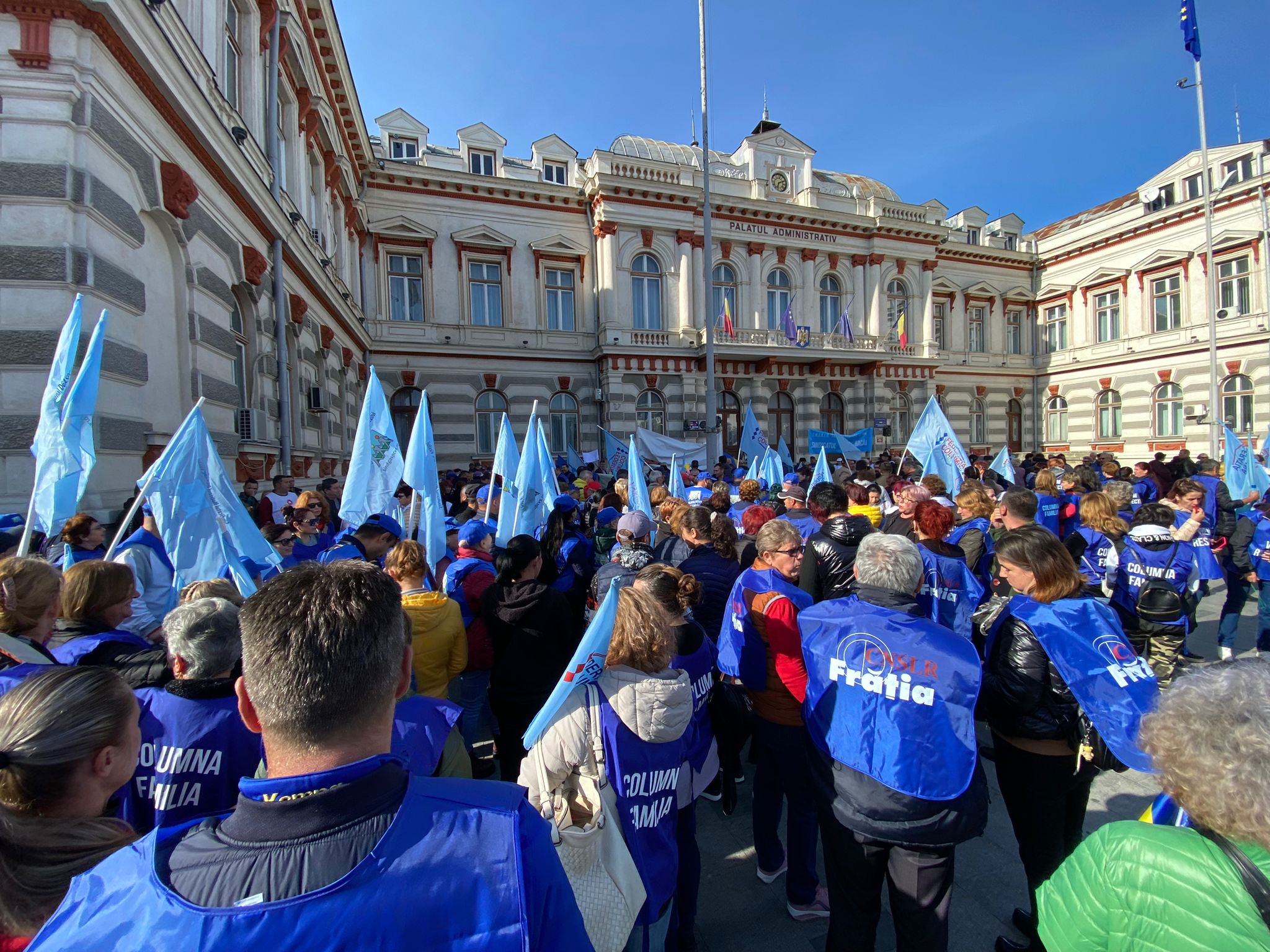 Grevă în administrația publică. 20.000 de angajați vor participa la proteste din cauza salariilor