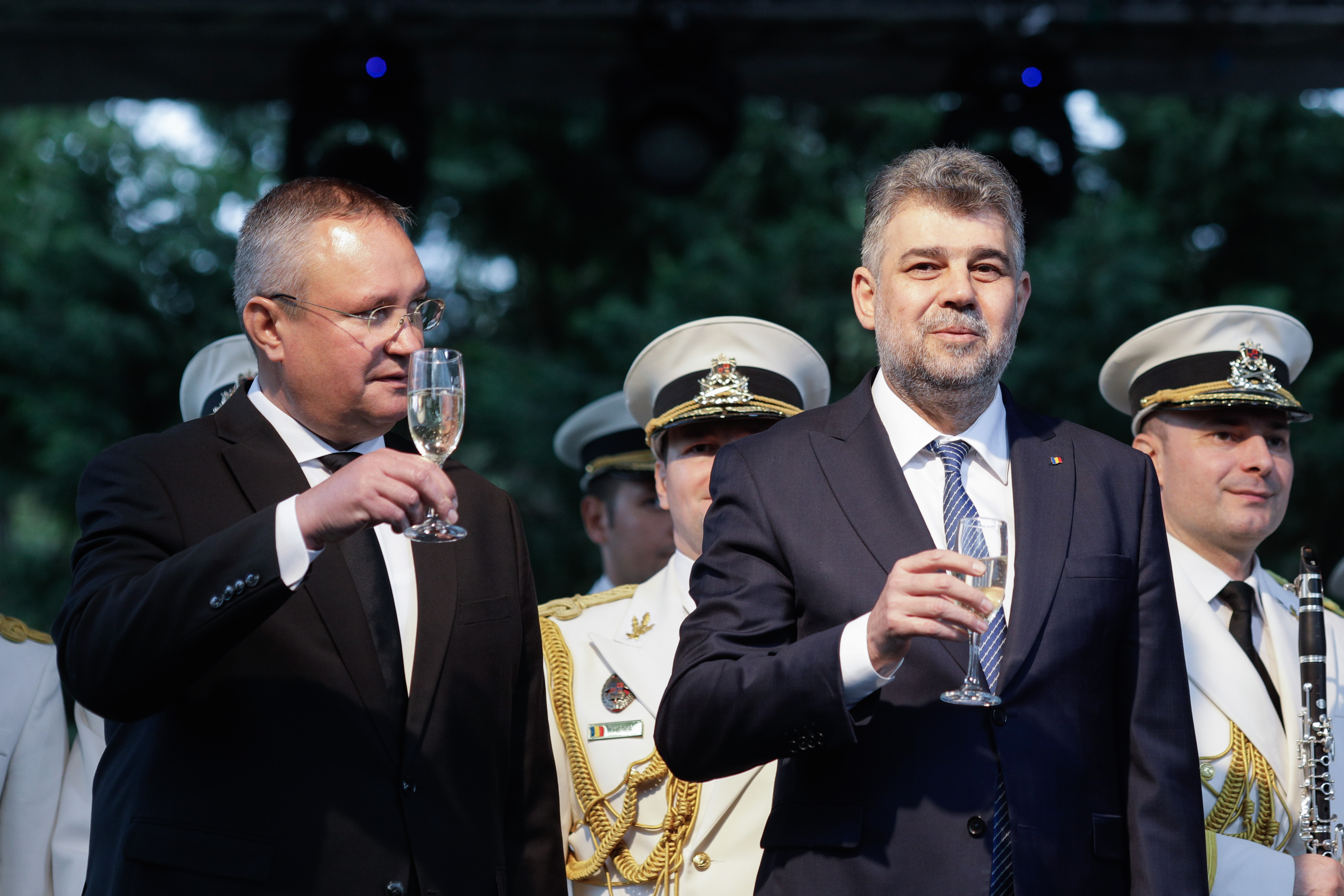 Surse: Ce vor PSD și PNL la rotativă. Ciucă și Ciolacu au cerut partidelor „un mandat flexibil” de negociere