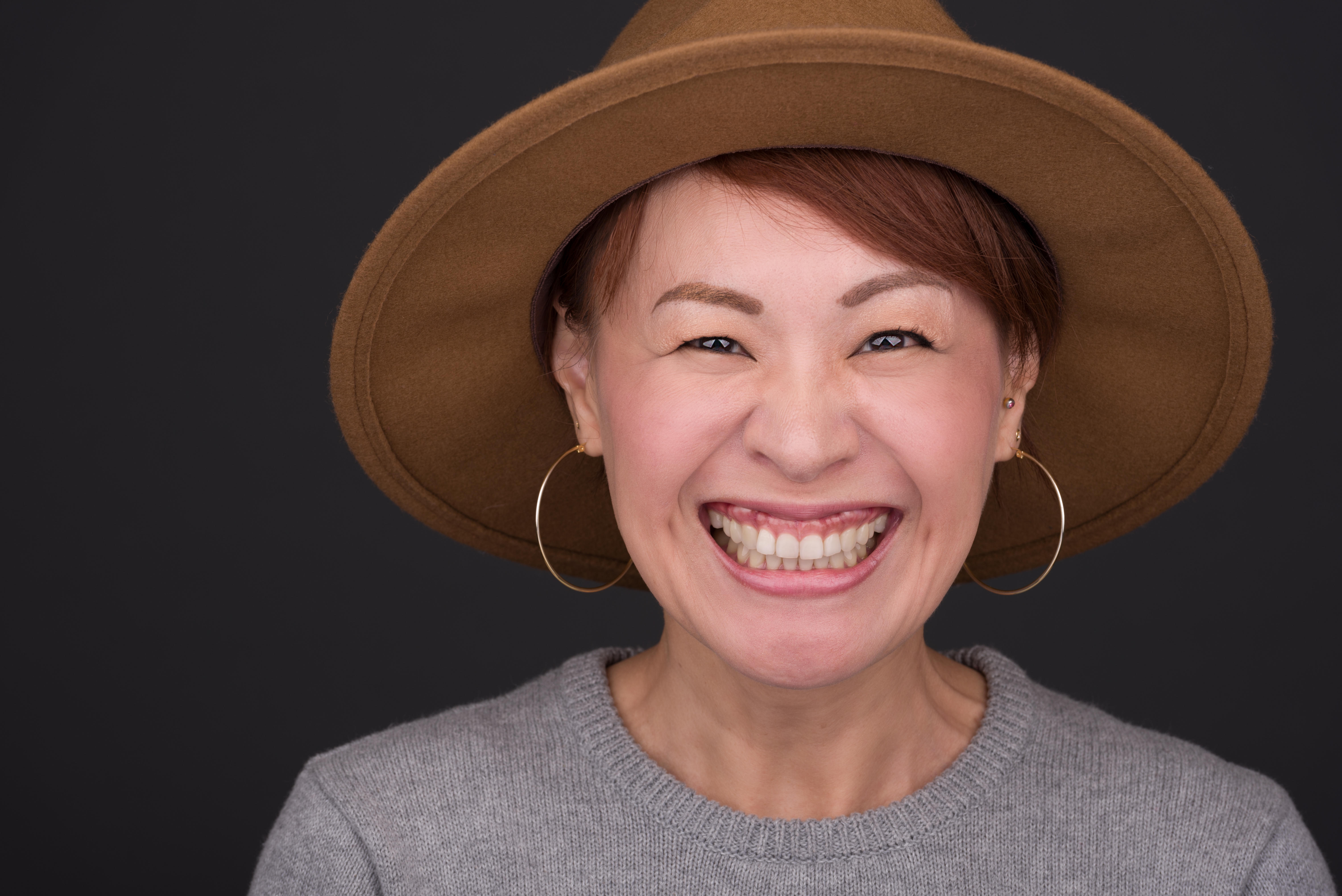 Japonezii fac cursuri ca să învețe să zâmbească din nou