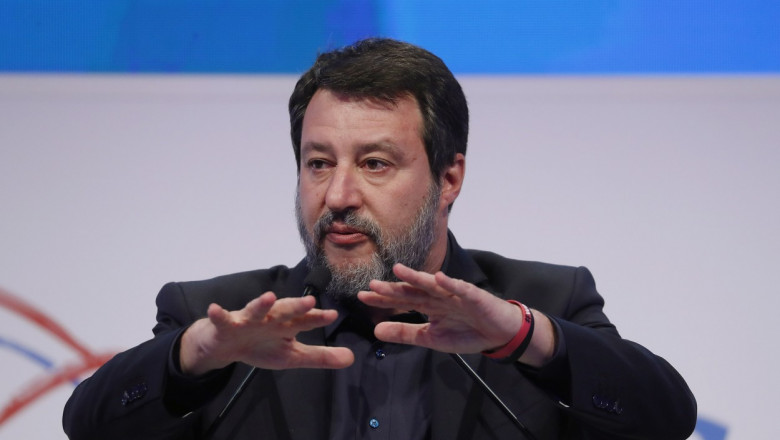 Matteo Salvini, ministrul Transporturilor din Italia, susține un discurs în cadrul unui eveniment de partid din Roma, pe 18 aprilie 2023.