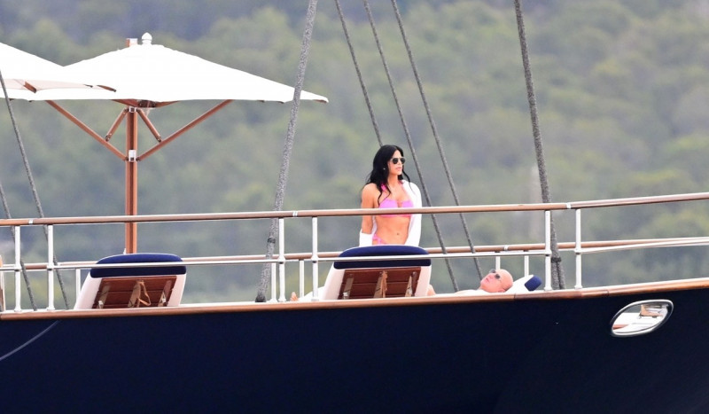 *PREMIUM-EXCLUSIVE* Amazon founder Jeff Bezos and girlfriend Lauren Sanchez pictured relaxing on his new $500M superyacht in Spain.