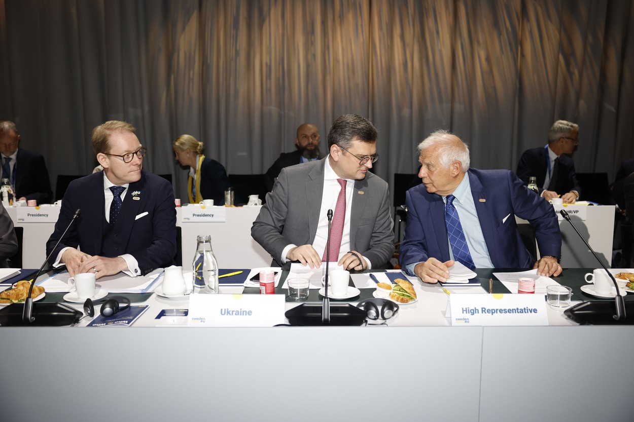 Șeful diplomației ucrainene participă la reuniunea grupului Bilderberg