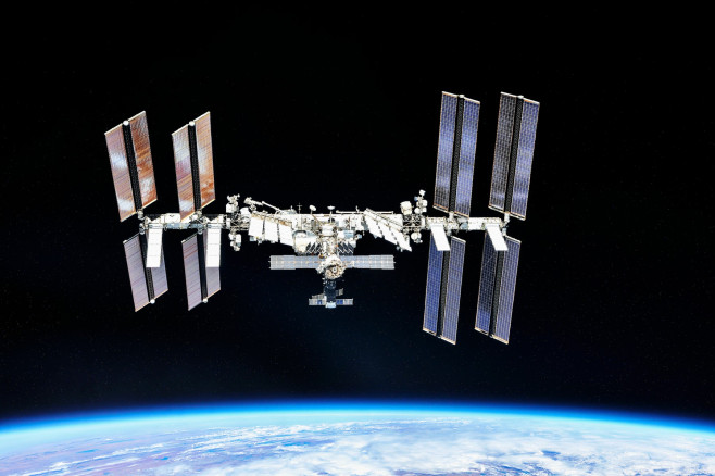 Stația Spațială Internațională pe orbita terestră