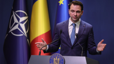 Ministrul Cercetării Sebastian Burduja face declaratii de presa la finalul sedintei de guvern din 1 martie 2023. I