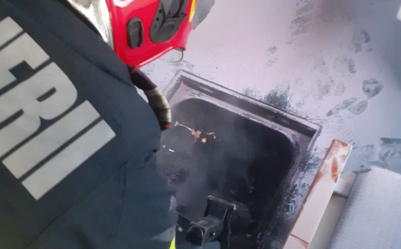 Un tren de călători a luat foc în Cluj. În vagoane erau 100 de pasageri