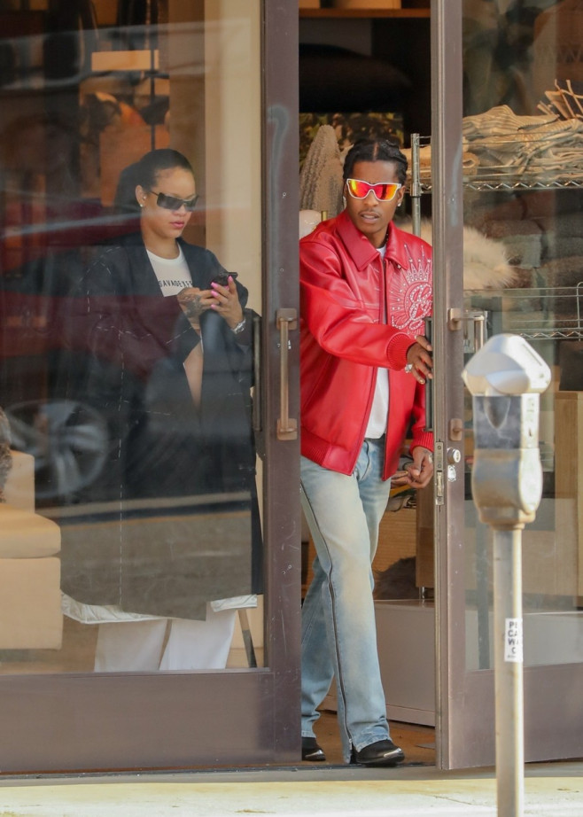 *EXCLUSIVE* Pregnant Rihanna is all smiles as she and A$AP Rocky go shopping in West Hollywood