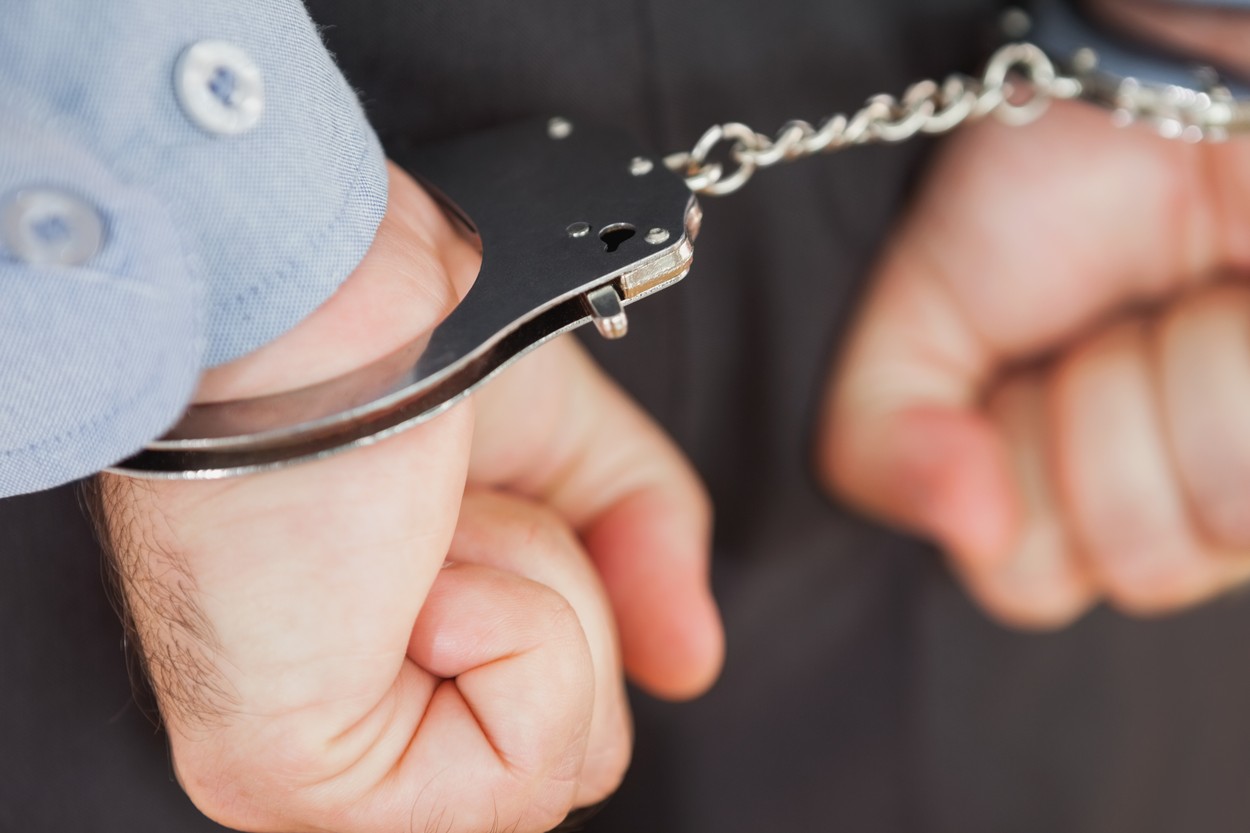 Oamenii legii, mână în mână cu infractorii. Cum a crescut în carieră unul din cei mai buni ofițeri antidrog, protejând traficanții