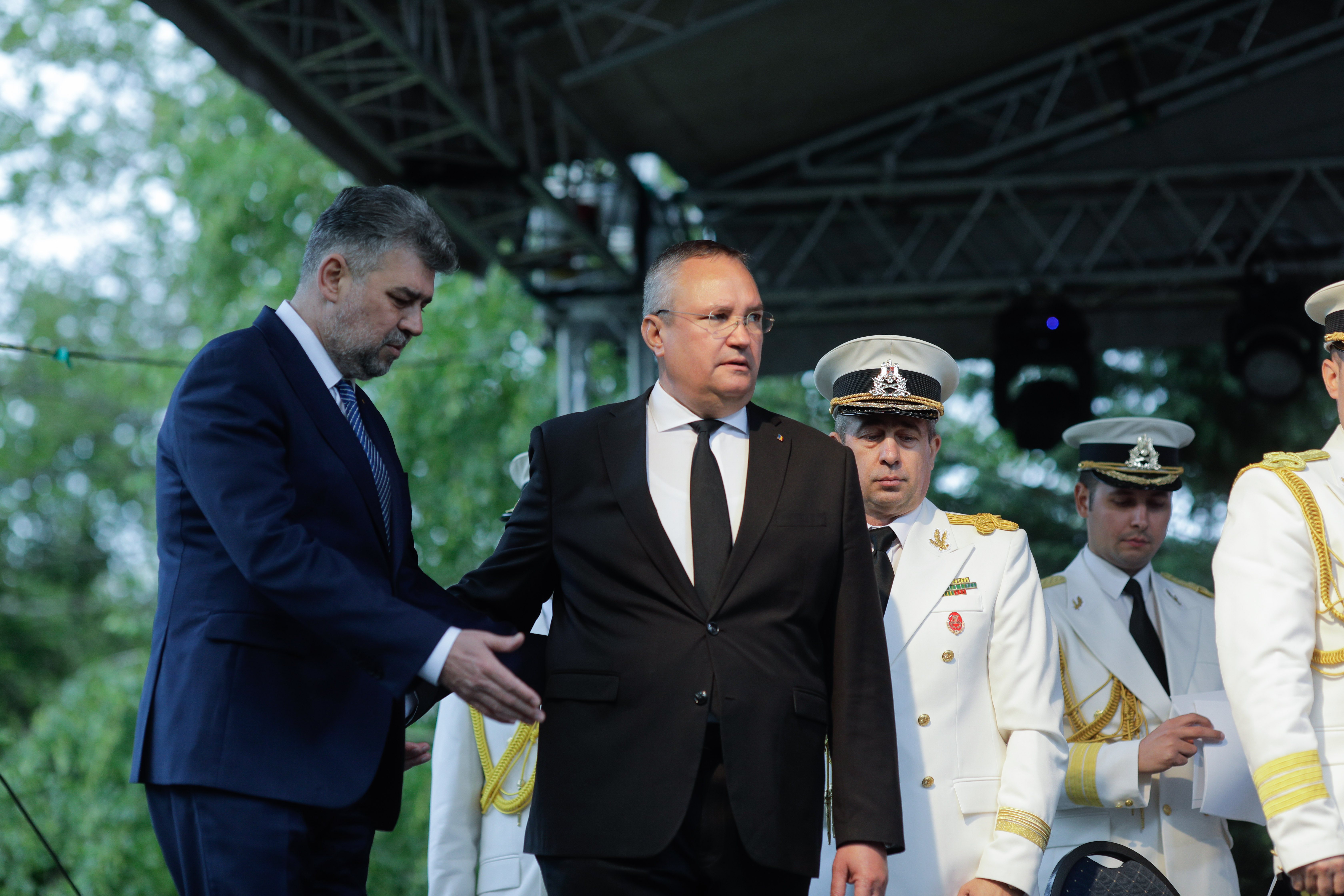 Ciucă și Ciolacu l-au omagiat pe Regele Charles la recepția ambasadei Marii Britanii