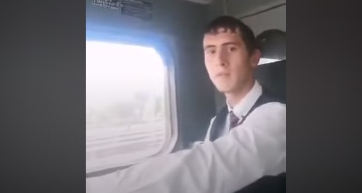 VIDEO Băiatul care a furat o locomotivă din gara Medgidia și a plecat la plimbare s-a și filmat. Spune că voia să ajungă la Constanța
